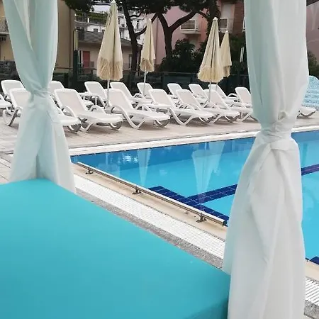Atlantico Aparthotel 4*